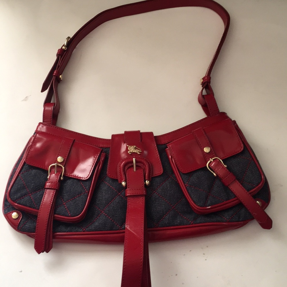 Burberry purse made in italy